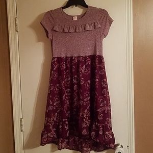 🌸 6 for $15 Pretty purple dress with flowers